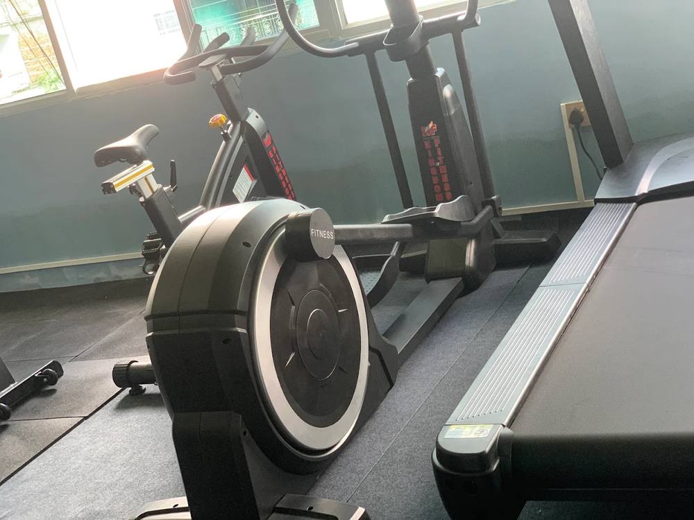 Spin bike, elliptical and treadmill